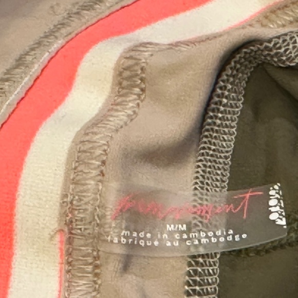 NWT FREE PEOPLE MOVEMENT leggings - Picture 3 of 3